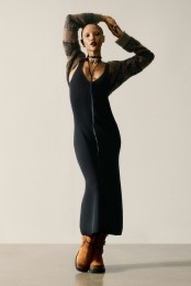 Gebreidejurkmetlangemouwen