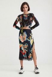 GebloemdT-shirtmetgeplooidetaille