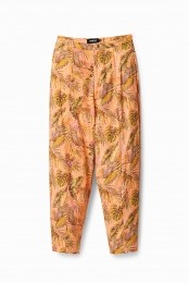 Koraalkleurigebroekmetsafariprint