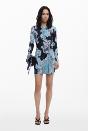 JurkontworpendoorMrChristianLacroix