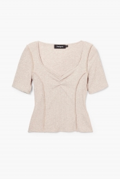 Shirtmetgeplooidehalslijn