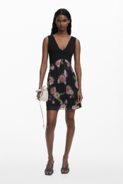 Kortejurkmetbloemenintweematerialen