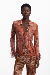 Chiffonshirtmetstrikjes