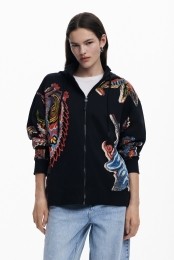 SweatshirtontworpendoorMrChristianLacroix