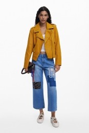 Croppedjeansmetpatches