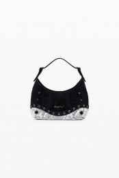 Kleineslangenlerentasmetstuds