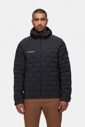 MammutSenderHoodedIsolatiejasZwart