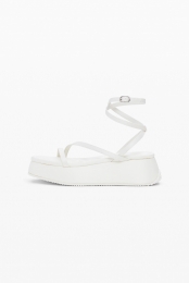 Platformstrapsandal