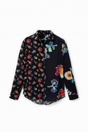 GebloemdT-shirtmettweehelften