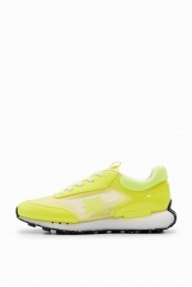 Runnersneakersmettransparanteonderdelen