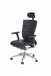 Bureaustoel105zittingenrugleuningzwartlederonderstelverchroomdaluminiumStoelvoorzienvanlendesteunenvaneenhoofdsteuninleder