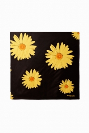Vierkantesjaalmetmadeliefjes-BLACK-U