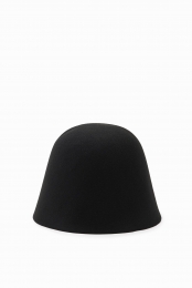 Maitrepierrefelthat-BLACK-U