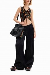 Middelgrotetasmetster-BLACK-U