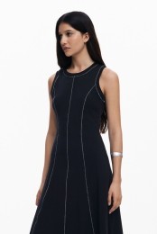 A-lijnjurkmetnaden-BLACK-XS