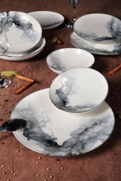 24-deligeserviessetCharlieHermia