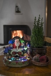 Kerstmanverlichting-Kerstmanopstoelentrein-met8liedjes