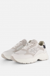 HIPSneakerswitLeer