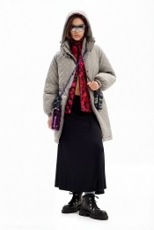 Gewatteerdejasmetpofmouwen