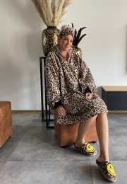 Draagbaredekenmetcapuchonmouwen-leopard