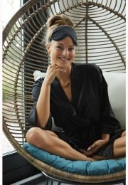 Satijnenkimonodames-zwart