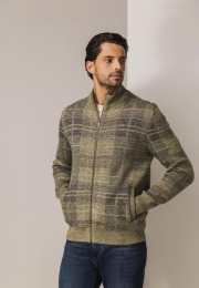 StateofArtVest16425068