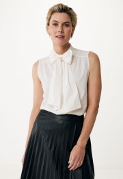 BlouseMouwloosmetStrikkraagWit