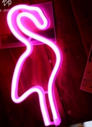 LEDNeonWandlampFlamingoOpBatterijenenUSB29x14x2cmRoze