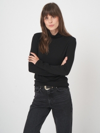 Langemouwtopmetcolvanfijnewolblend