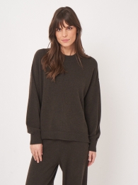 Oversizedfijngebreidekasjmiertruimetopstaandekraag