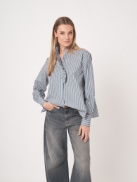 Gestreepteblousemetrufflekraag