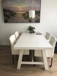 Setvan4lerenkuipeetkamerstoelen-metwieltjes-witleer-EchtleerModernontdekdeveleLeersoortenenKleurenbijShopX