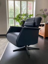 Lerenrelaxfauteuil-metextranekkussen-blauwleer-EchtleerModernontdekdeveleLeersoortenenKleurenbijShopX