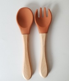 Dutsi-BabyBestekset-HoutSiliconen-Kaneelbruin