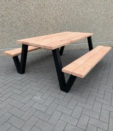 DouglashoutPicknicktafelWolfmetindustrieelWframe