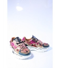 DWRSLabelDamessneakers37