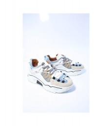 DWRSLabelDamessneakers38