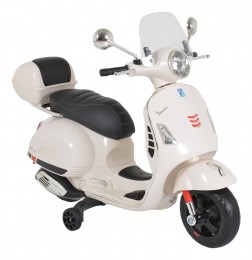 MoniVespaGTSSuperWhite3-6jaarElektrischeScooterBO801
