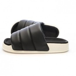 Teenslippersadidas-