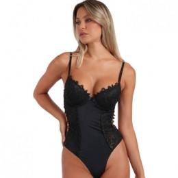 BodysAdmasGuipureVoorgevormdlichaam