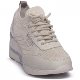 SneakersMustangICE