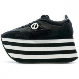 LageSneakersSansmarque-