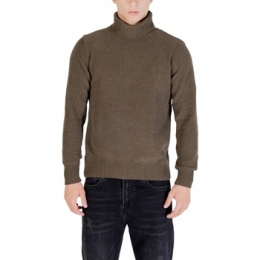 TruiGianniLupoMCOLLOALTOGL536S-F25