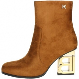 LaarzenLauraBiagiotti8378