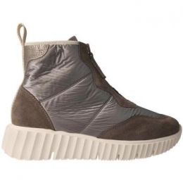 LageSneakersWeekendByPedroMirallles-