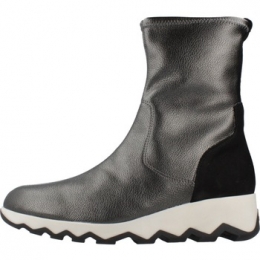 LaarzenWondersARTMEIS