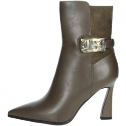 LaarzenLauraBiagiotti8328