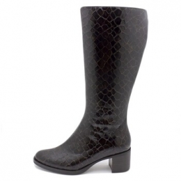 LaarzenPiesanto255475L