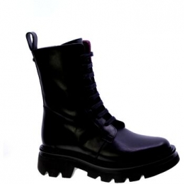 LaarzenLorenzoMari250080