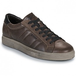 LageSneakersIgIampCOUSACHA